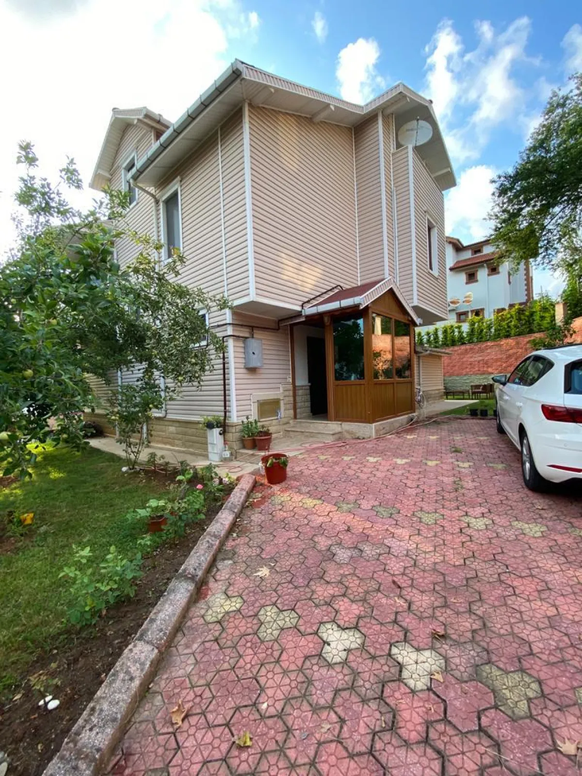 D&uuml;zce'de 2 Katlı Satılık Tripleks Villa - Büyük 13