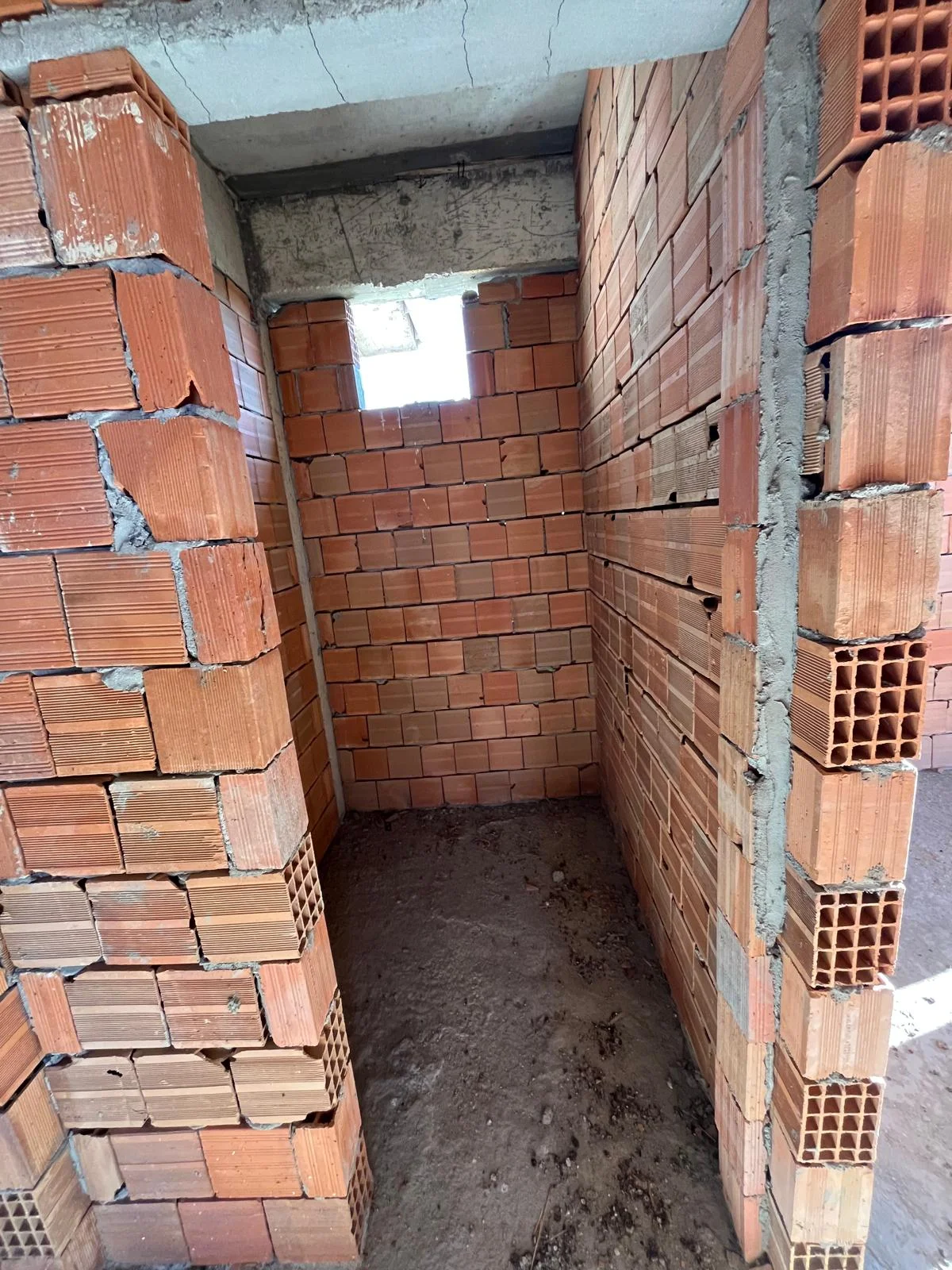 Edirne Lalapaşa'da Kaba İnşaat Halinde Satılık Villa - Büyük 0