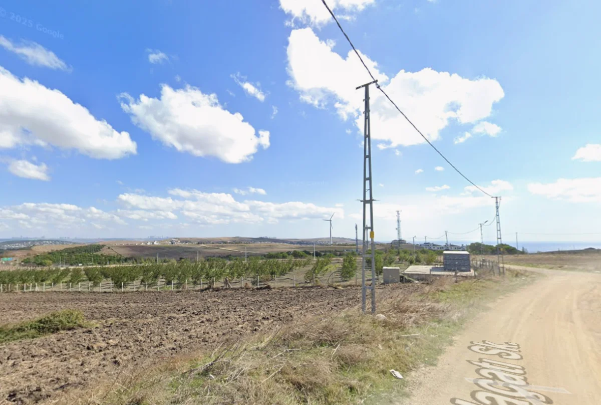 B&uuml;y&uuml;k&ccedil;ekmece Kamiloba'da 4000 m&sup2; Yatırımlık Tarla