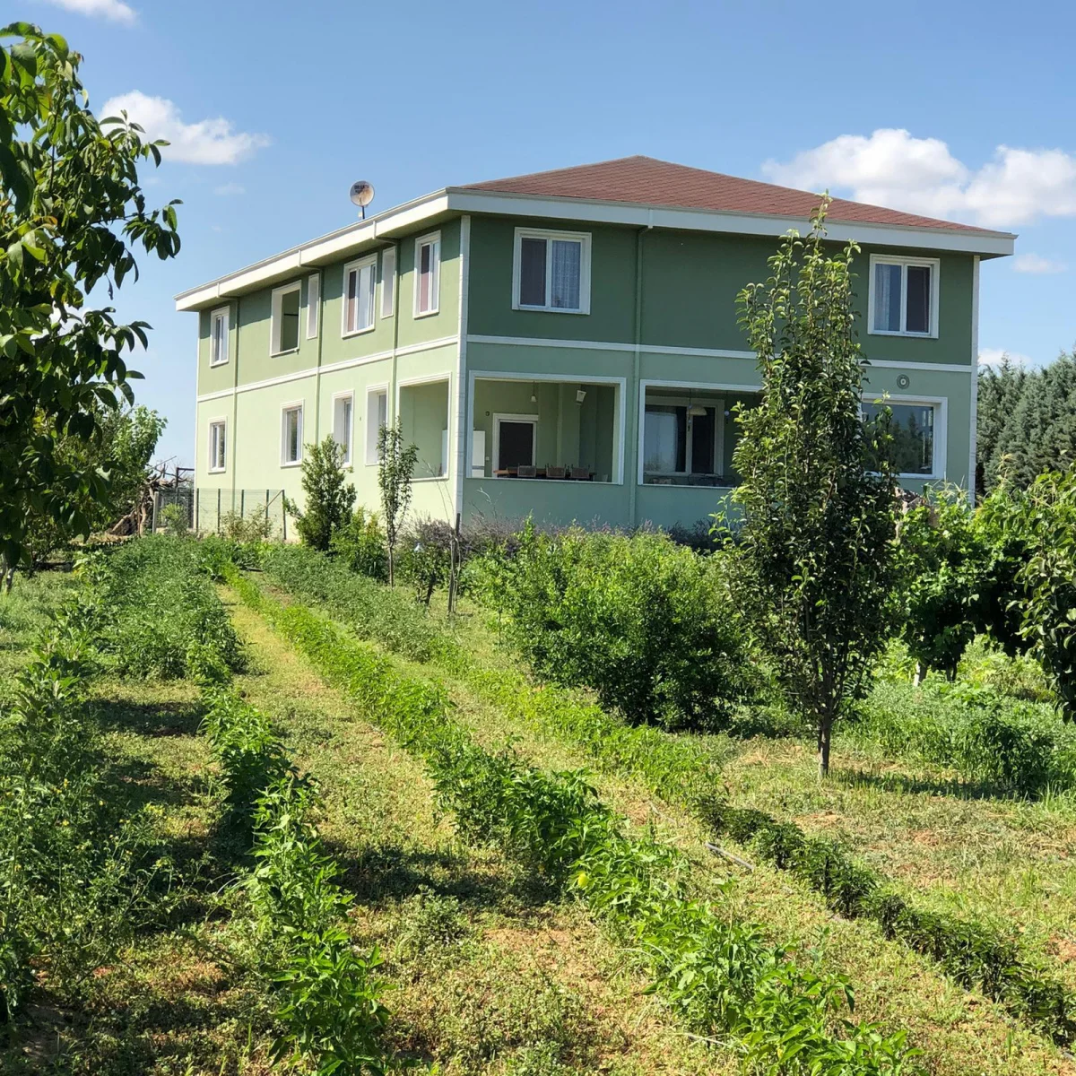 Tekirdağ'da 15 D&ouml;n&uuml;m Arazi İ&ccedil;erisinde Kurulu Satılık &Ccedil;iftlik