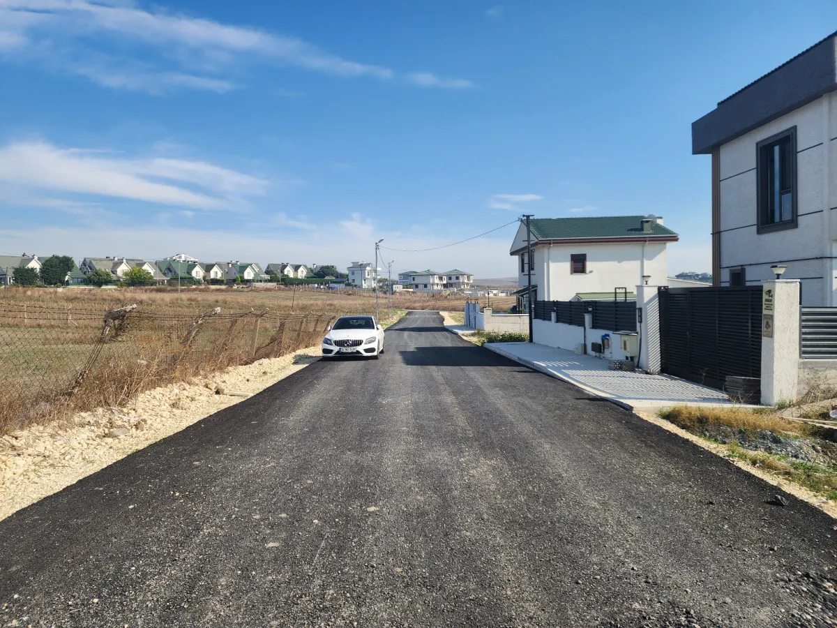 Kamiloba'da 1000 M&sup2; M&uuml;stakil Villa İmarlı Satılık Arsa - Büyük 2