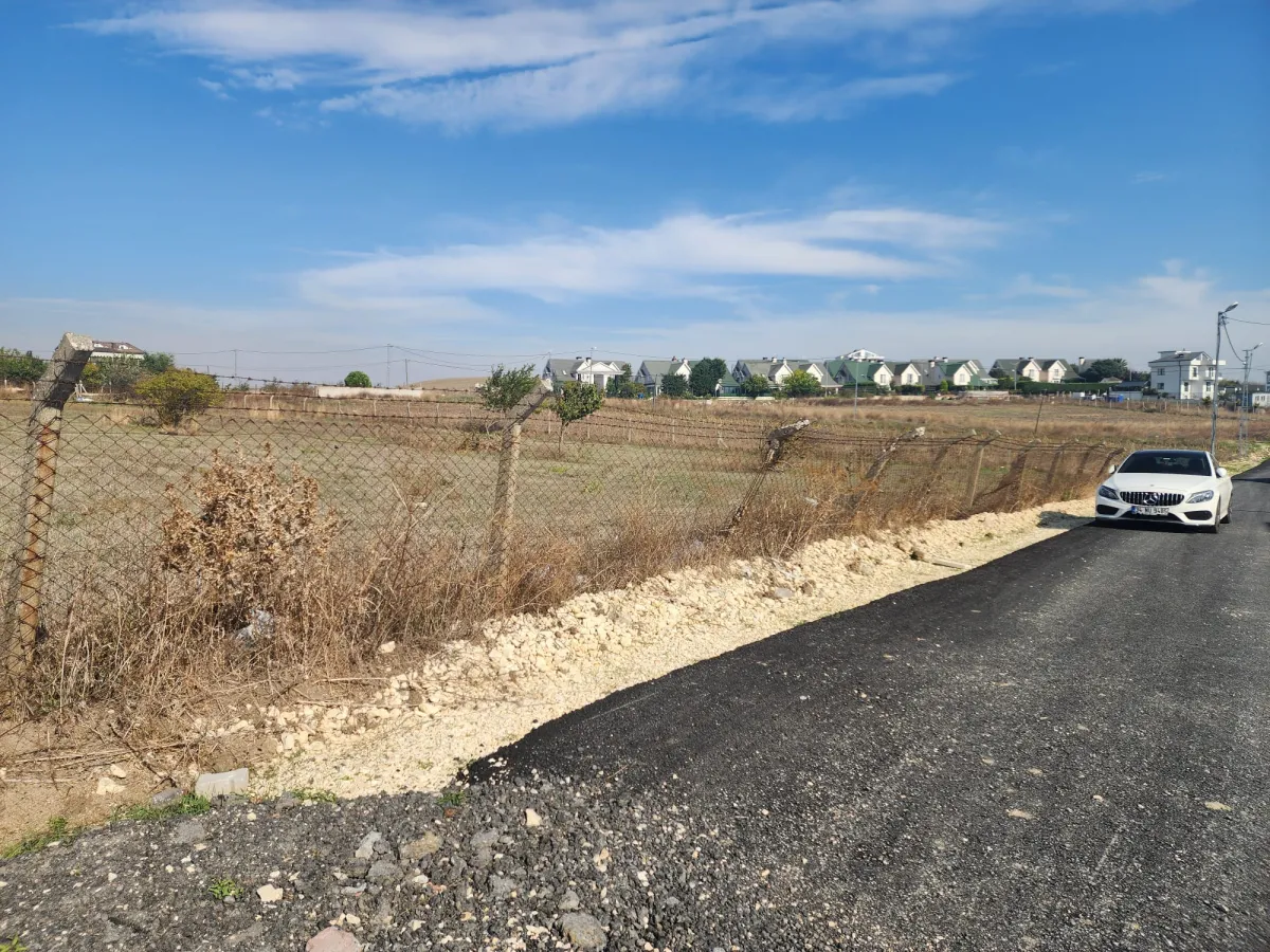 Kamiloba'da 1000 M&sup2; M&uuml;stakil Villa İmarlı Satılık Arsa - Büyük 5